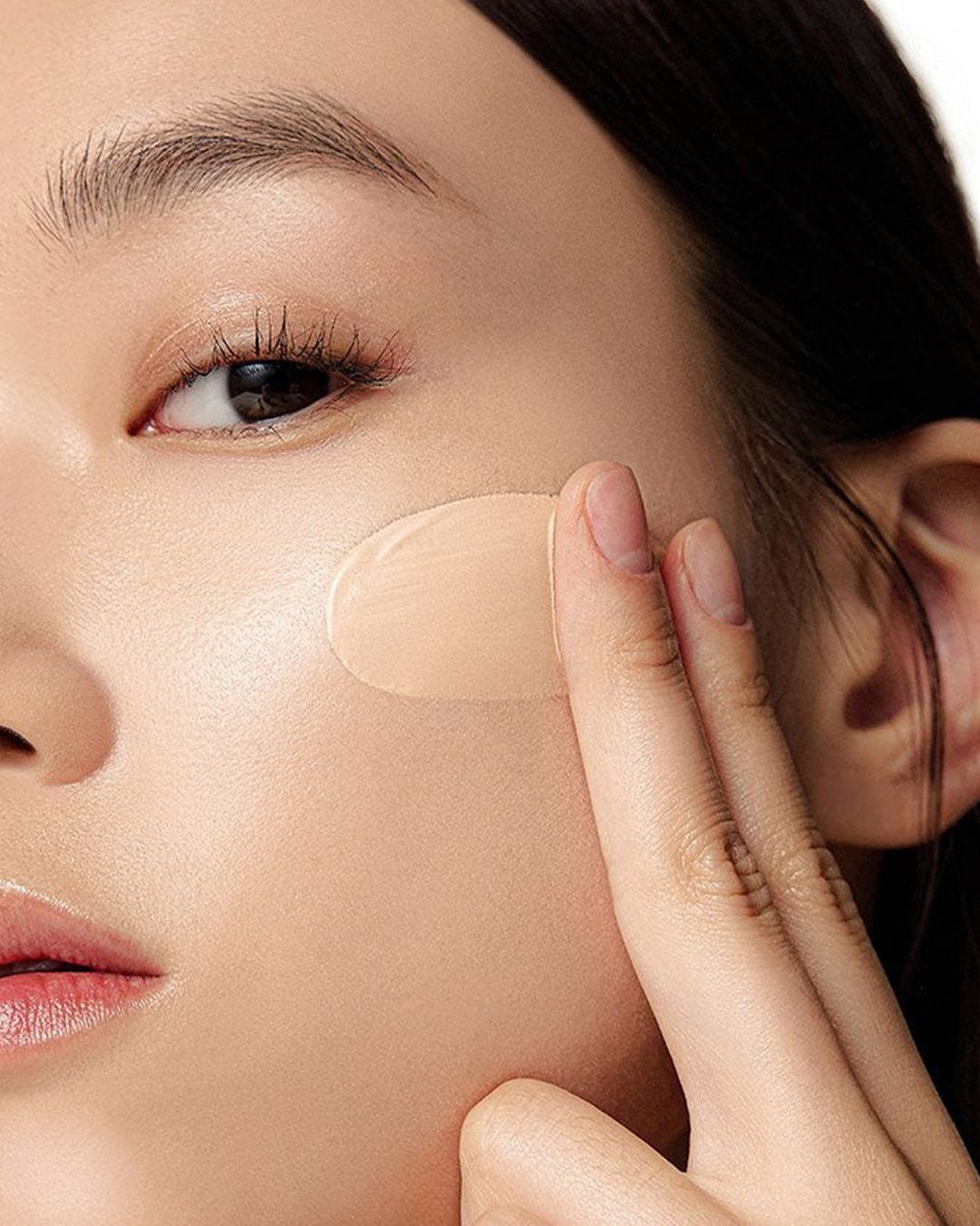 Huda Beauty Easy Blur Foundation