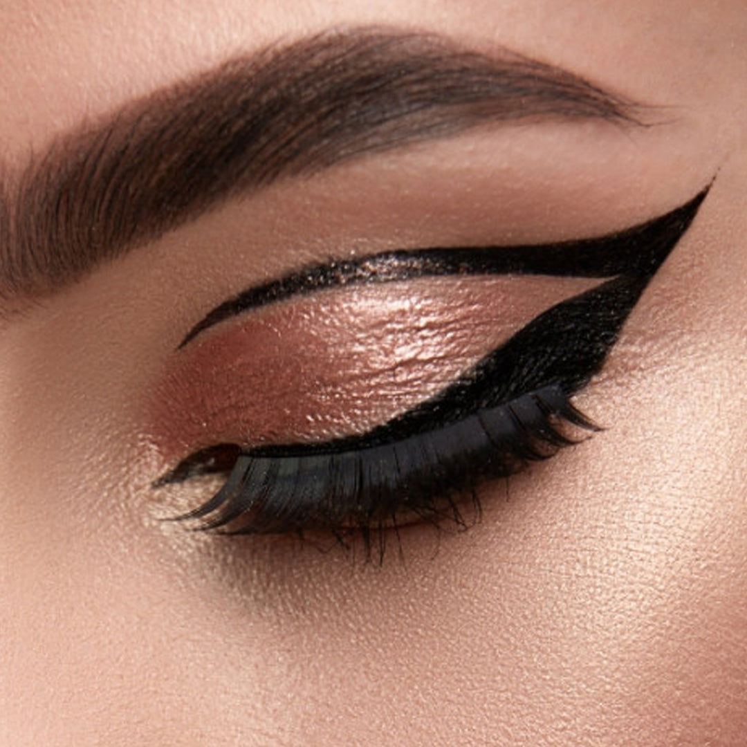 Elizabeth Helen Liquid Eyeliner