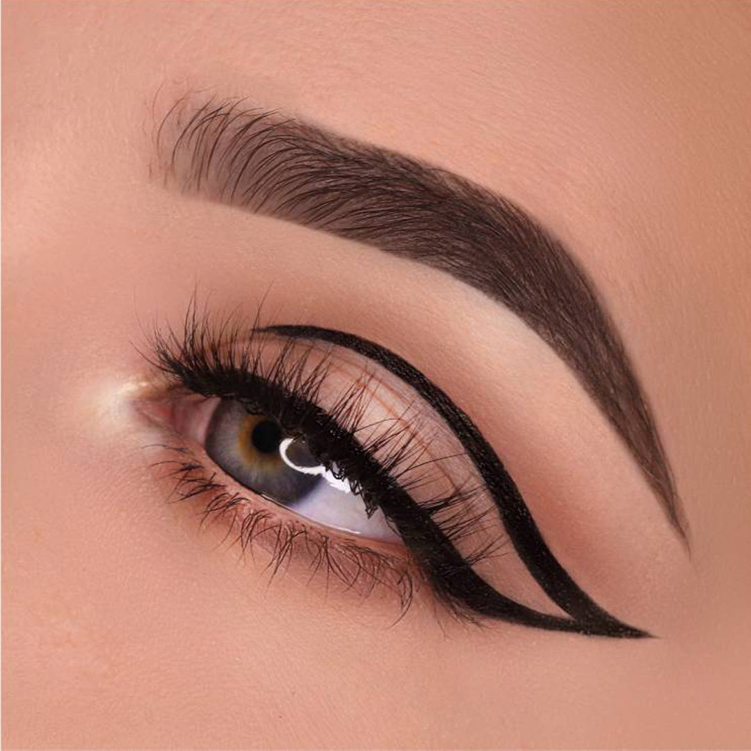 Elizabeth Helen Liquid Eyeliner